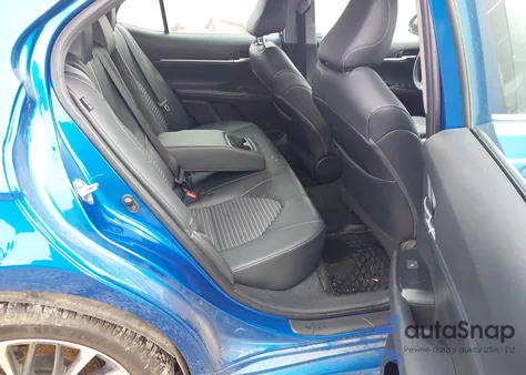 2020 Toyota Camry Se z USA, uszkodzony, nr VIN 4T1G11AK8LU372101